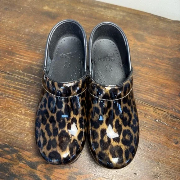 Dansko Shoes Womens Size 7 Brown Leopard Patent Professional Clogs 706-530202 - Picture 4 of 14